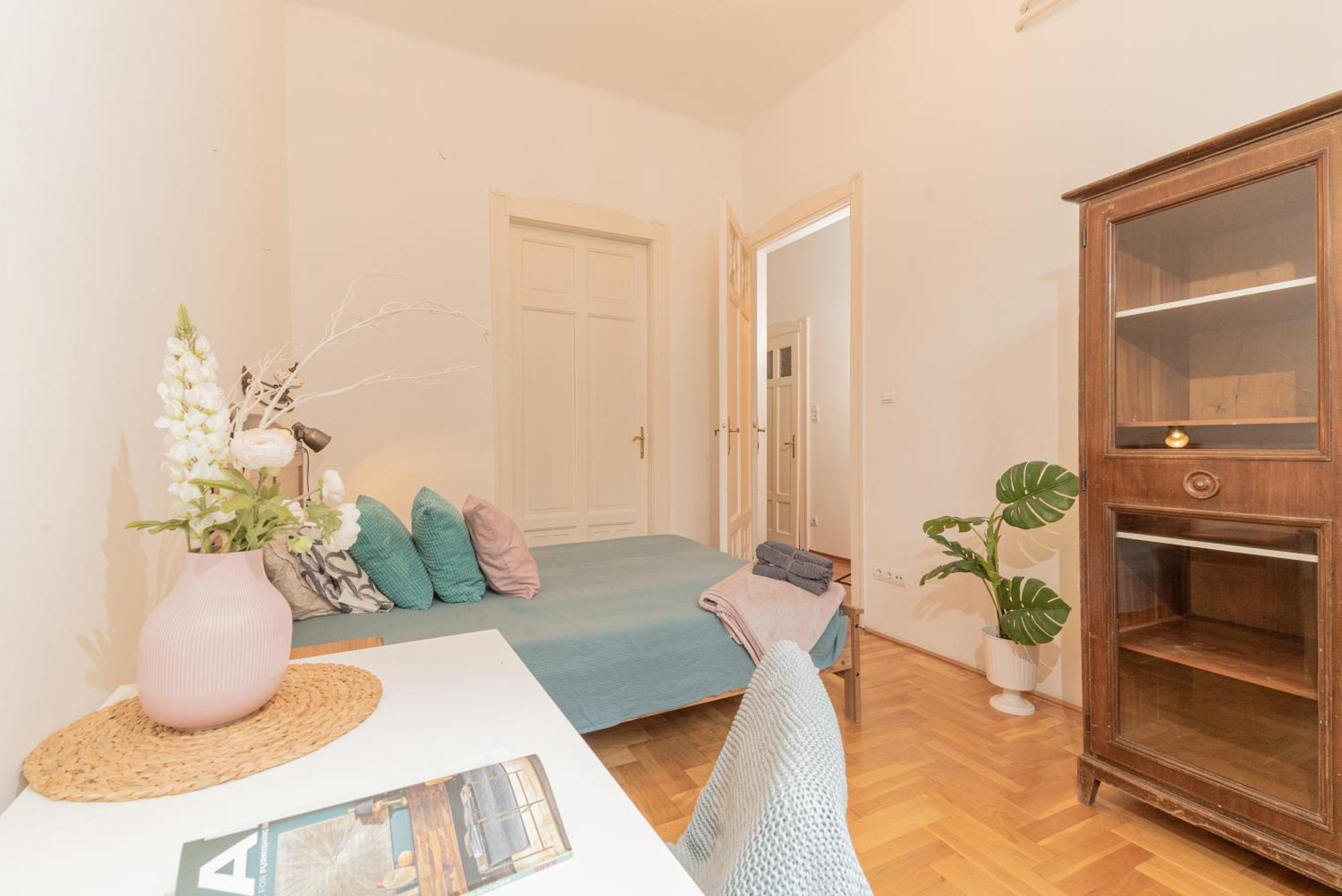Cozy Vac Street Studio *
