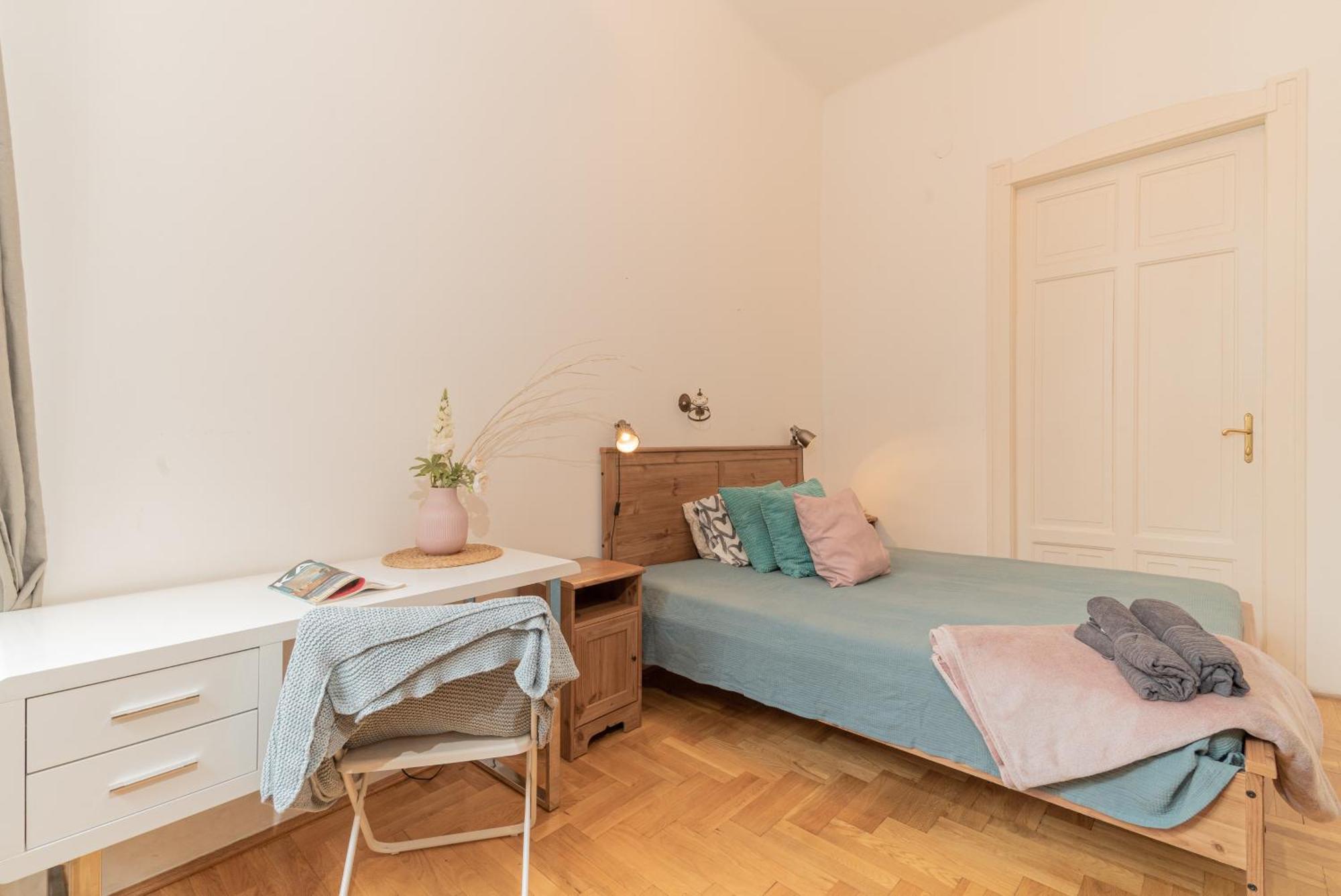 Cozy Vac Street Studio *